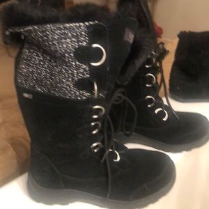 Ugg’s vibrant  artic grip these are the best!!